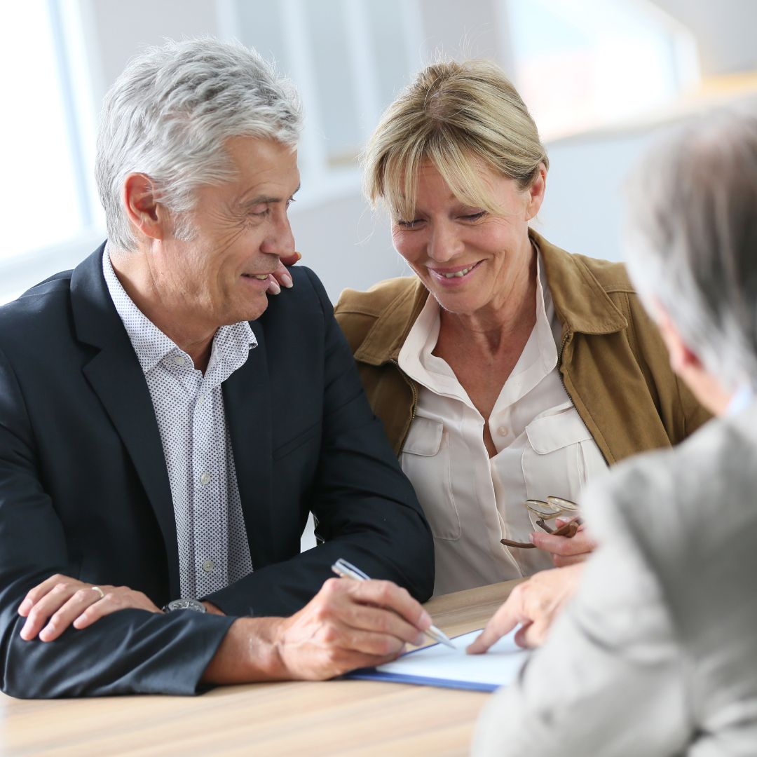Senior couple with an agent
